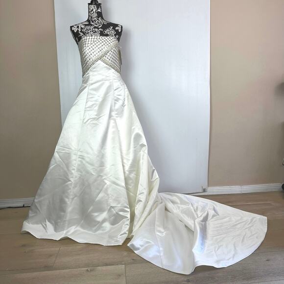 Oleg Cassini Collection Strapless Satin Princess Wedding Dress Size 8 - Picture 2 of 16